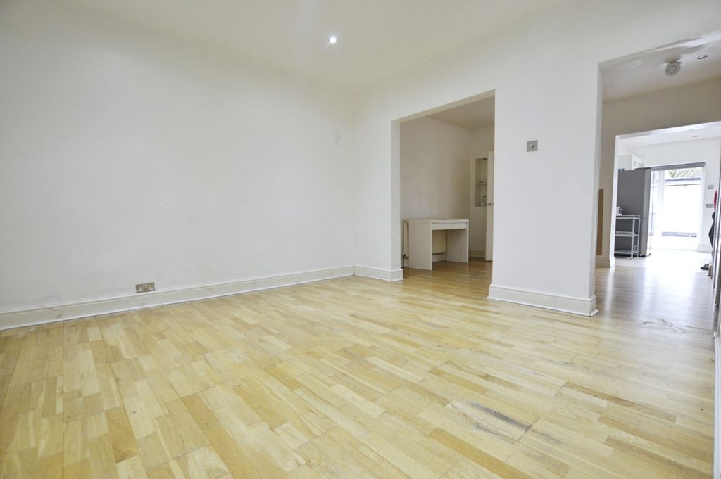 Property photo 2 of 19 Pbox-Img.Jpg