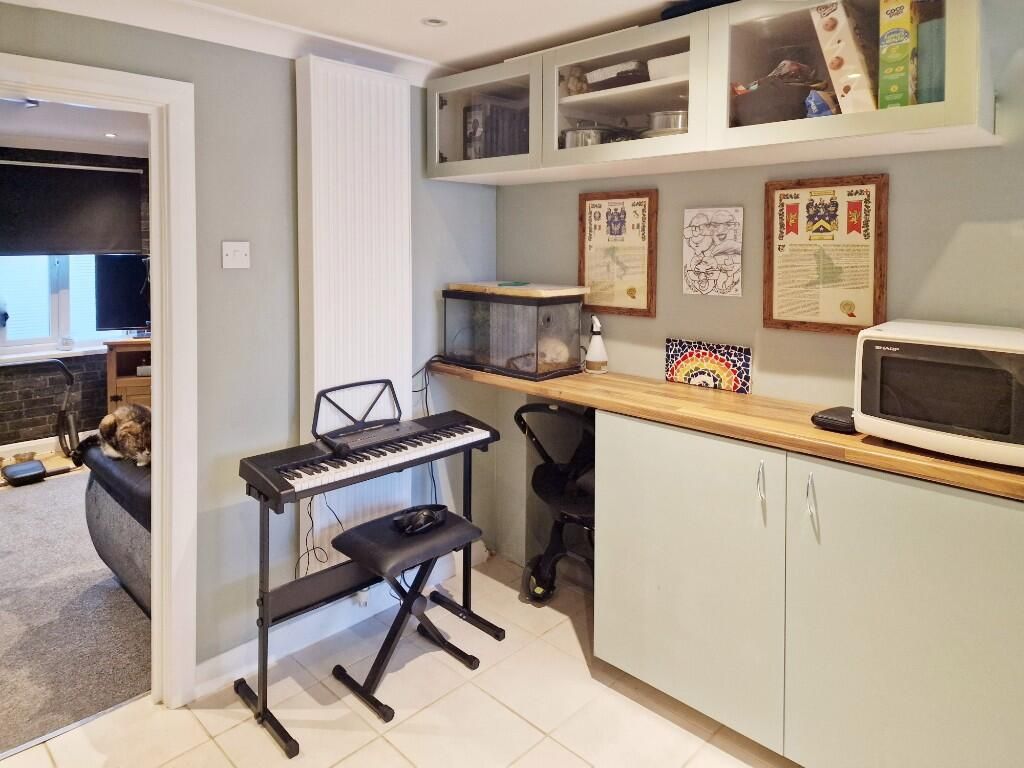 Property photo 3 of 8 3.Jpeg