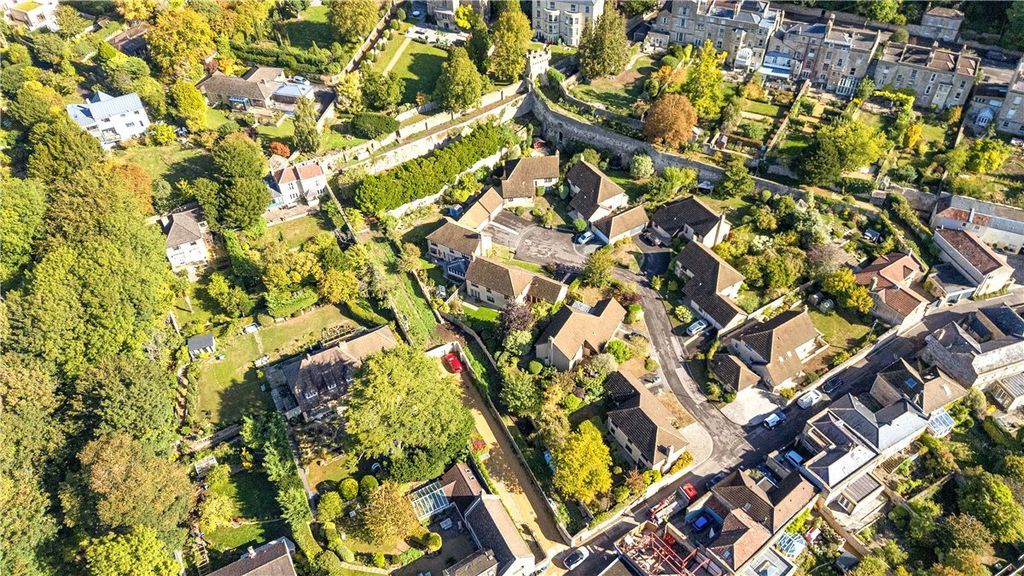 Property photo 3 of 12 Drone