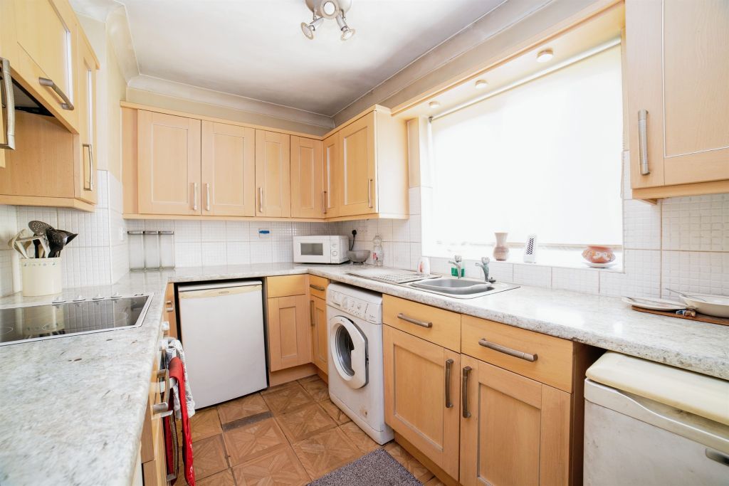 Property photo 2 of 17