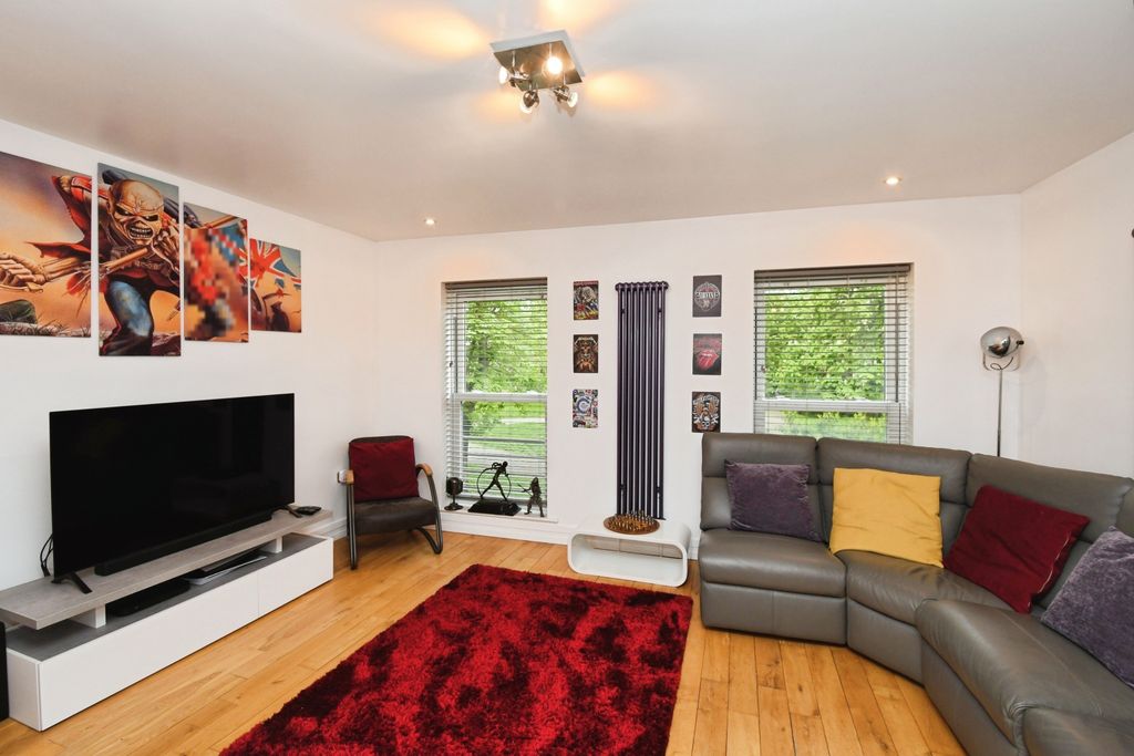 Property photo 3 of 15 Open Plan Living