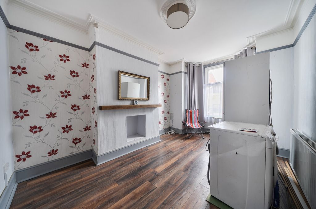 Property photo 2 of 13 1481380-16-6A33A9...