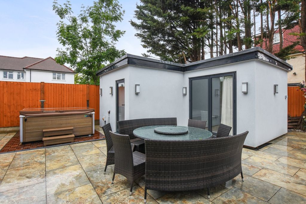 Additional image 13 of 3 bed detached house for saleIngram Way, Greenford UB6