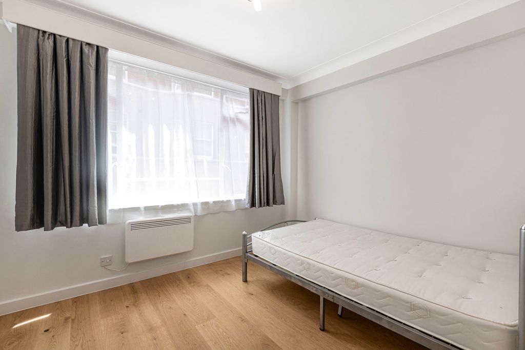 Property photo 1 of 11 Studio Room