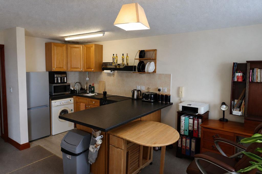 Property photo 2 of 7 Kitchen.Jpg