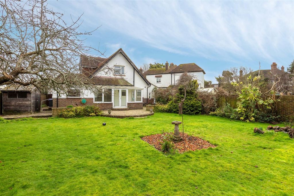 Property photo 2 of 23 Hythe-26.Jpg