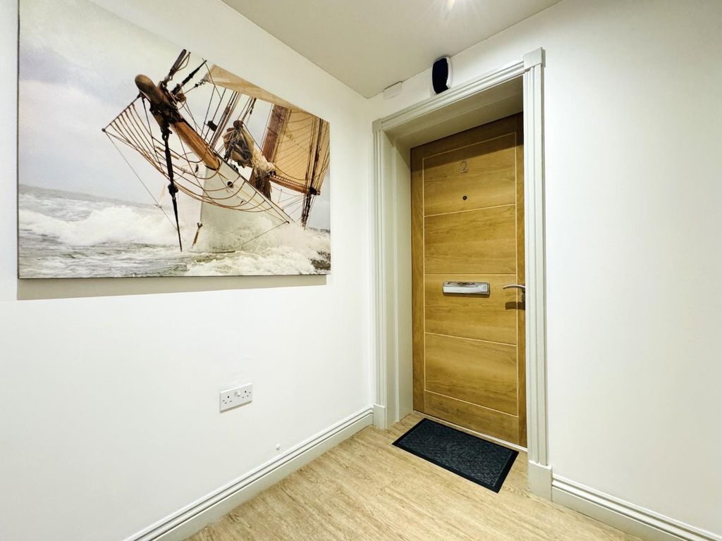 Property photo 2 of 15 Entrance
