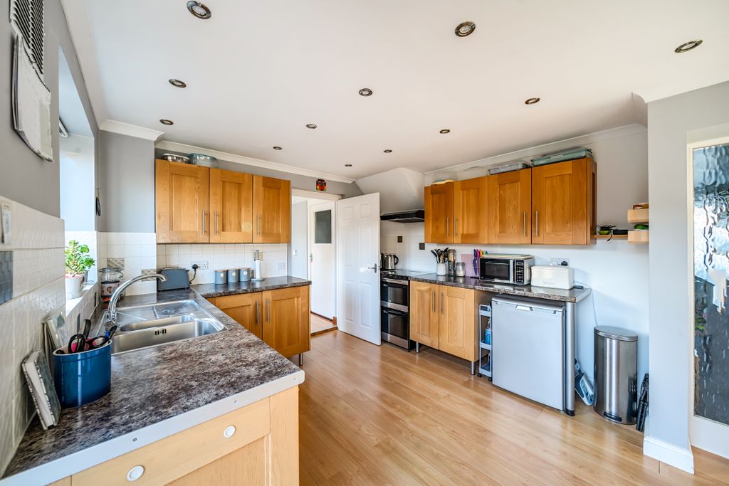 Property photo 2 of 20 1402773246973B4481A07d