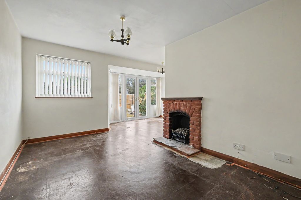 Property photo 2 of 12 4784534