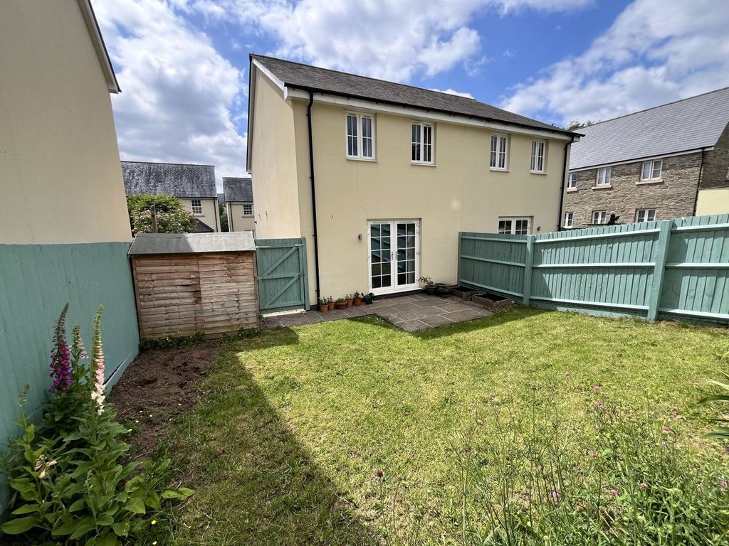 Property photo 3 of 20