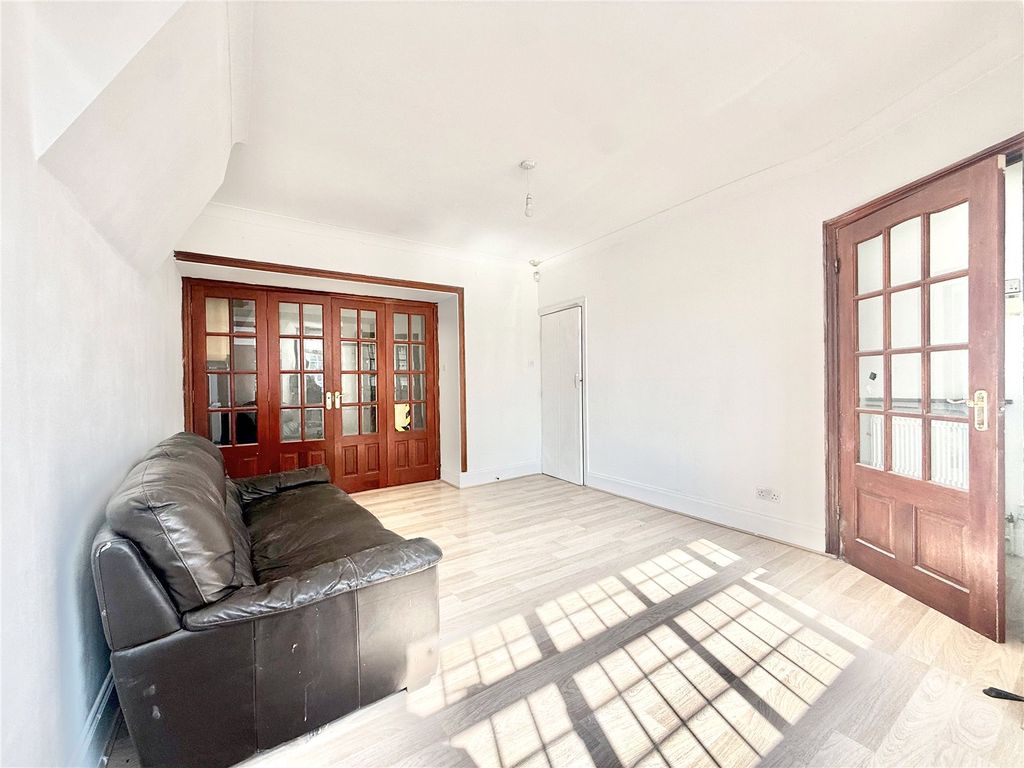 Property photo 2 of 13 Picture No. 11