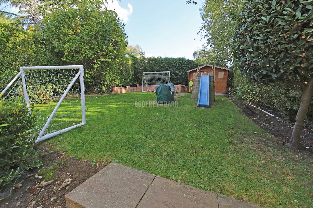 Property photo 3 of 16