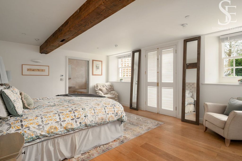 Property photo 1 of 16 Master Bedroom