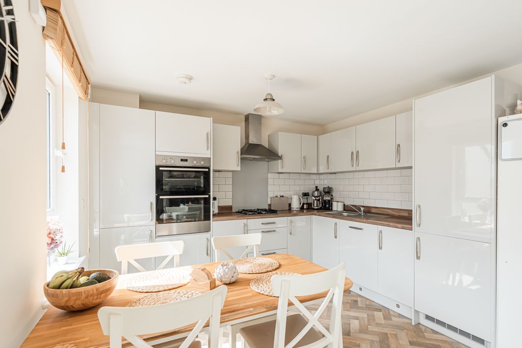Additional image 6 of 2 bed flat for sale4/1 Bowbridge Crescent, Edinburgh EH17