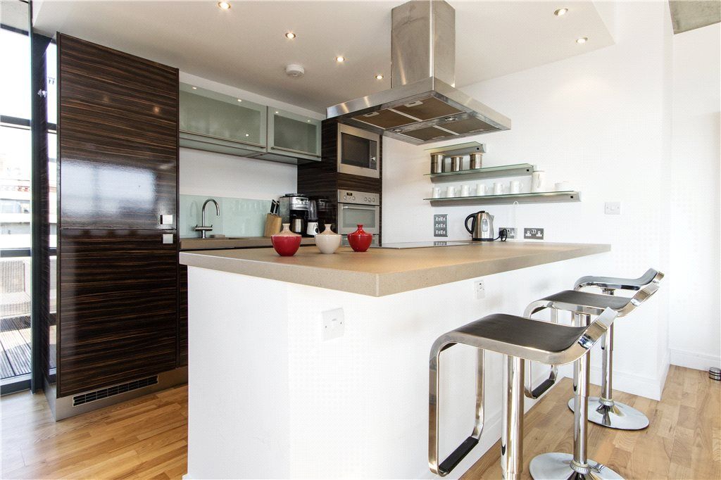 Property photo 2 of 12 Kitchen