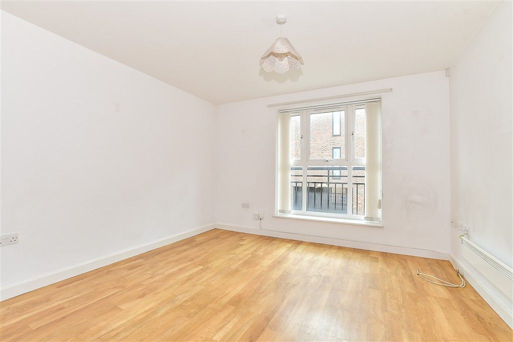 Property photo 1 of 14 Kitchen/ Dining Room