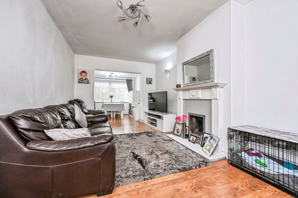 Property photo 3 of 18 Picture No. 04