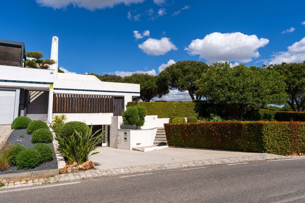 Property photo 3 of 23