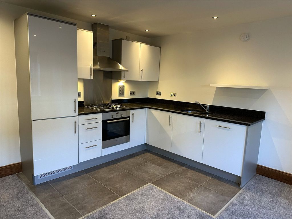 Property photo 2 of 8 Kitchen