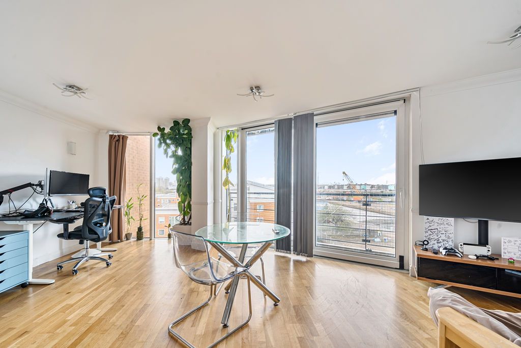 Property photo 2 of 25 Photo 23