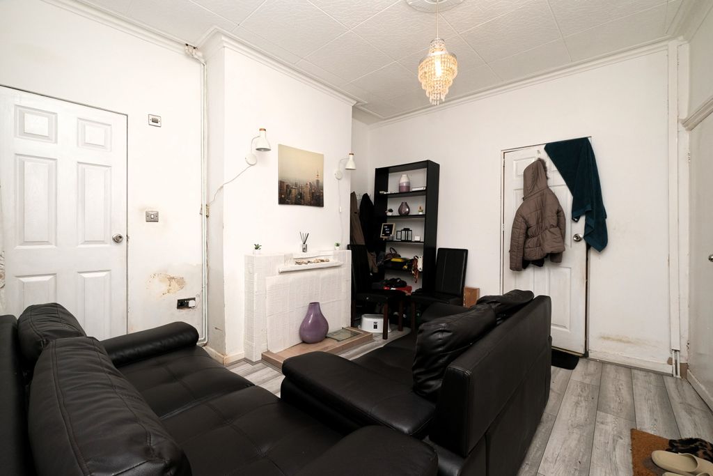 Property photo 2 of 10 Image 1