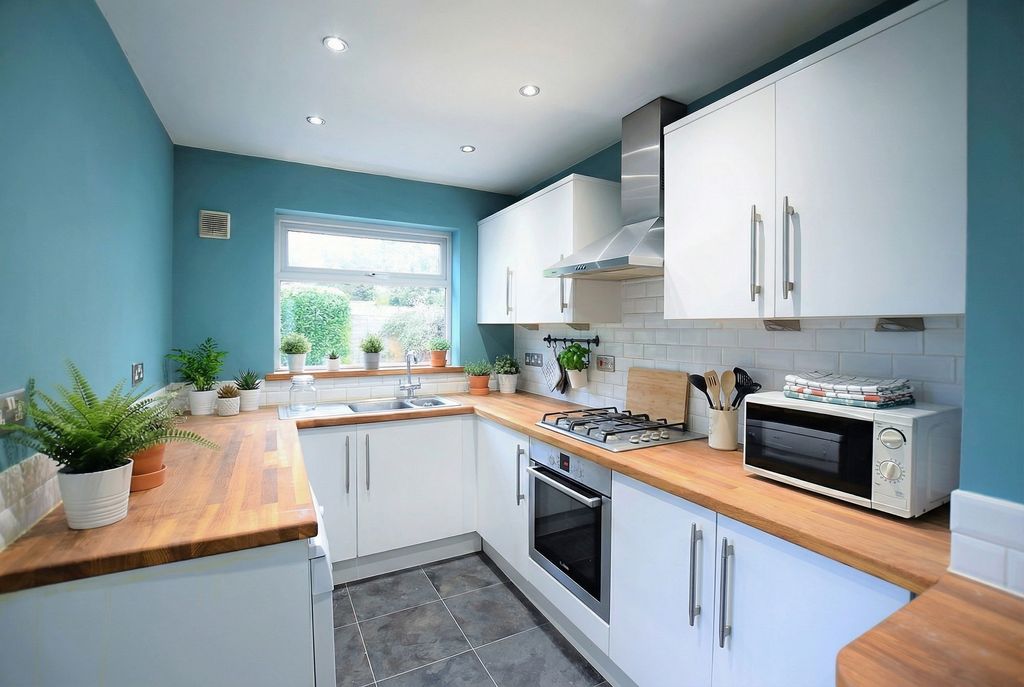 Property photo 3 of 10 Kitchen View 1