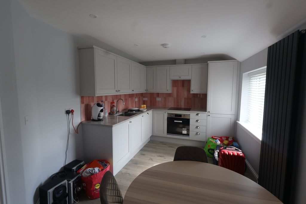 Property photo 3 of 9 Img_0592