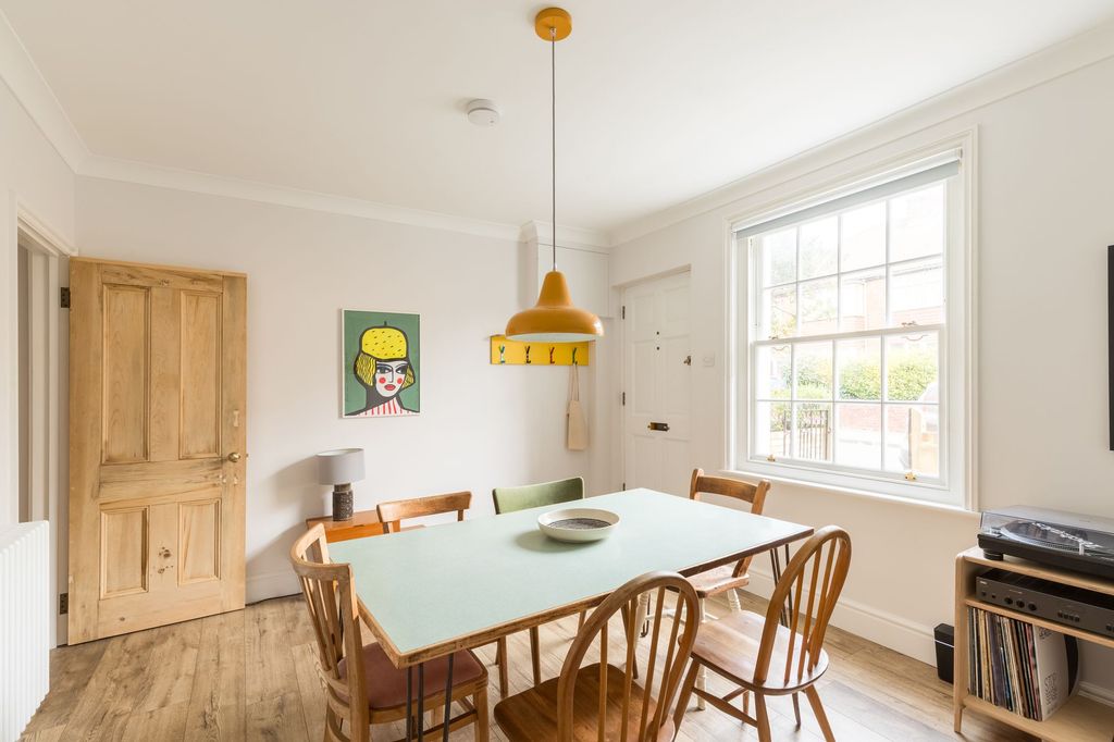 Property photo 1 of 28