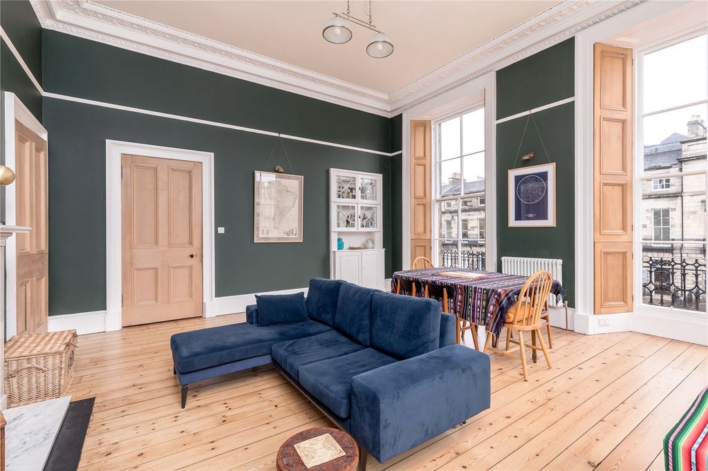 Property photo 2 of 14 Dining Room