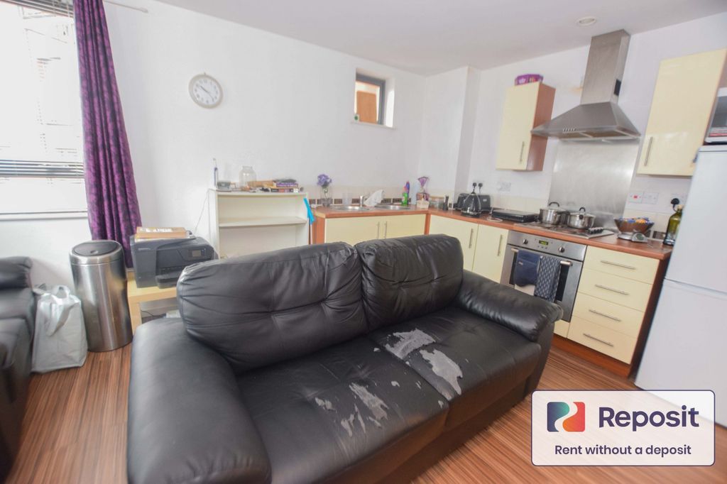 Property photo 2 of 12 Picture No. 38