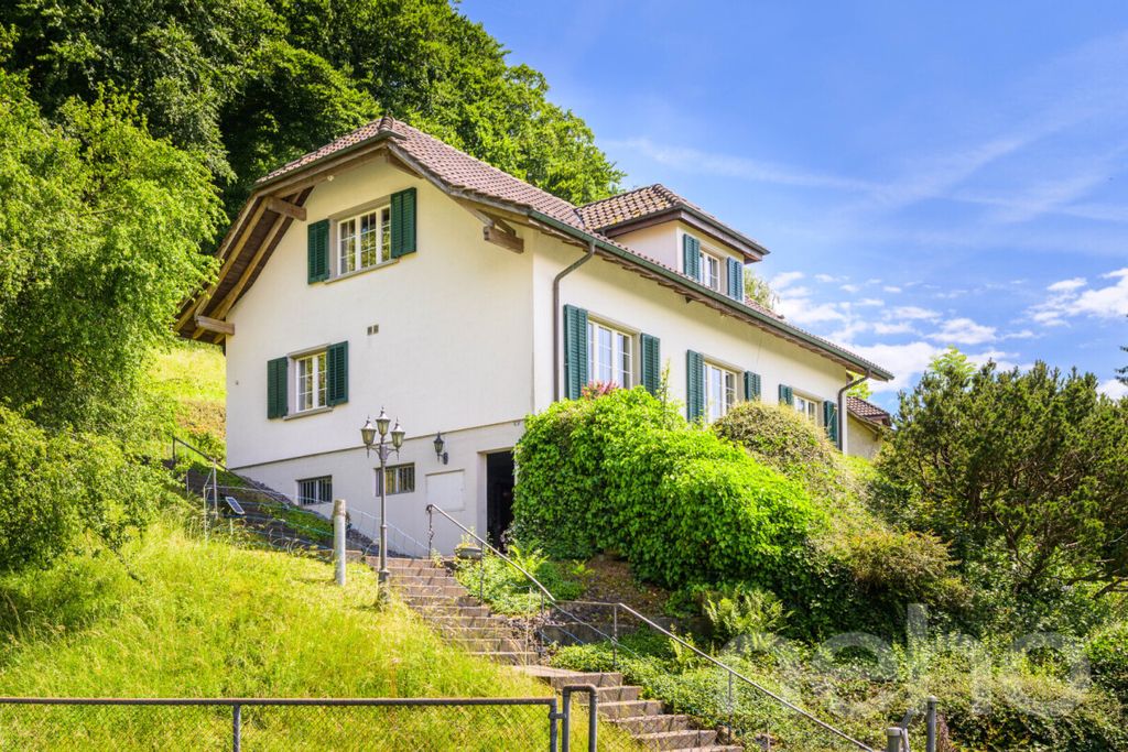 Property photo 3 of 13