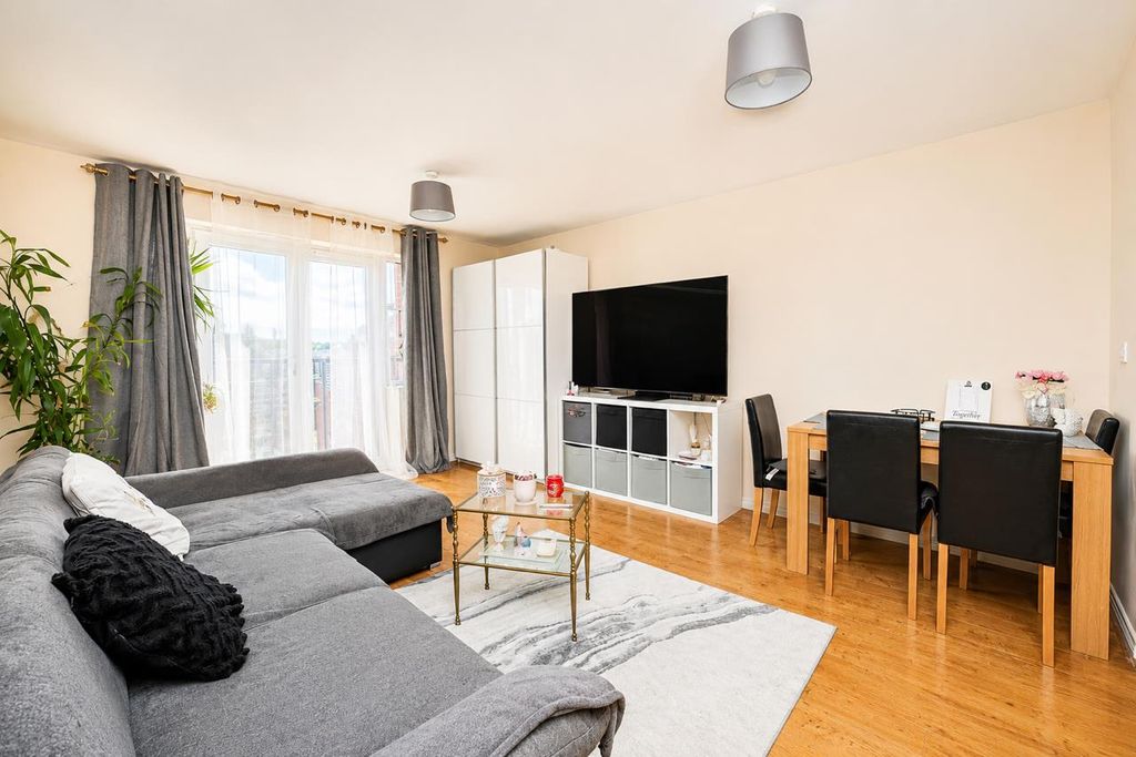 Property photo 3 of 11 Du2.Png