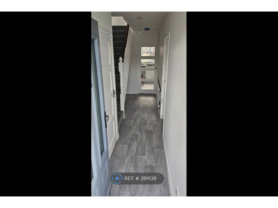 Property photo 3 of 24 Hallway