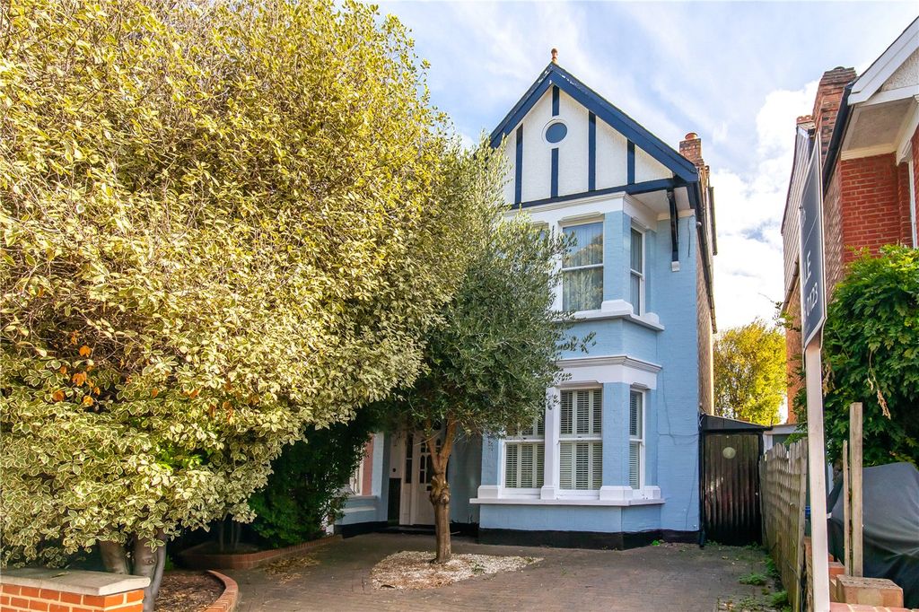 Property photo 2 of 26 Picture No. 30