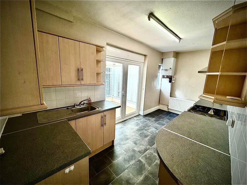 Property photo 3 of 14 Photo 2