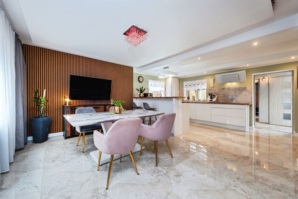 Property photo 2 of 19 Pbox-Img.Jpg