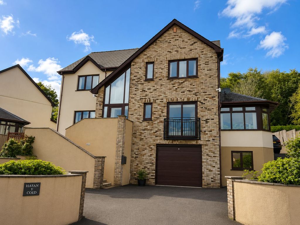 Property photo 1 of 35
