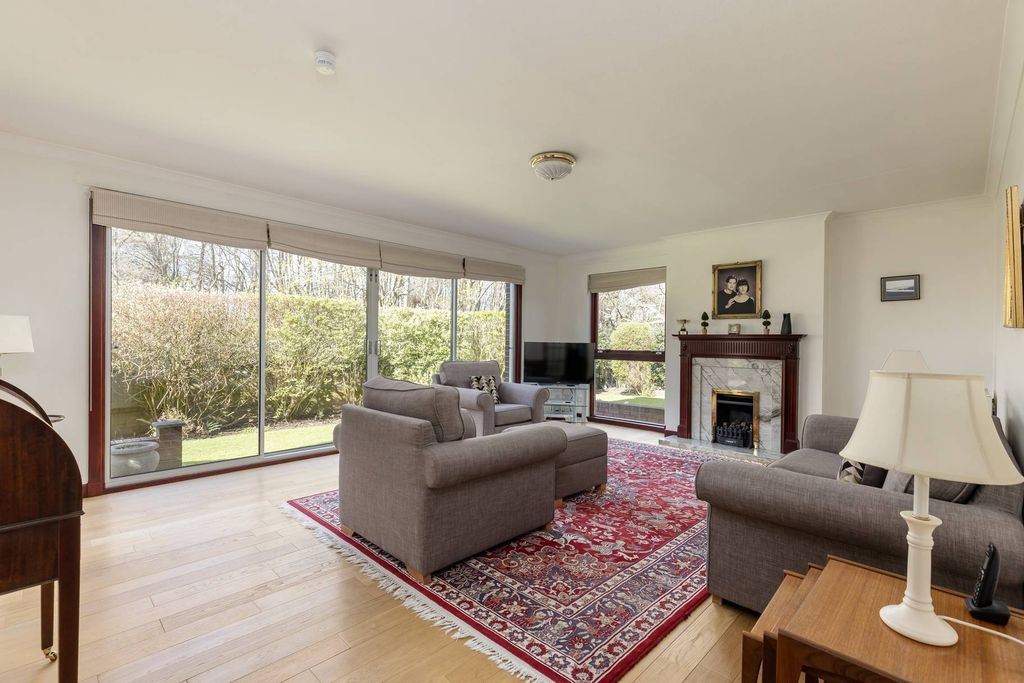 Property photo 3 of 33 Current Sitting Room