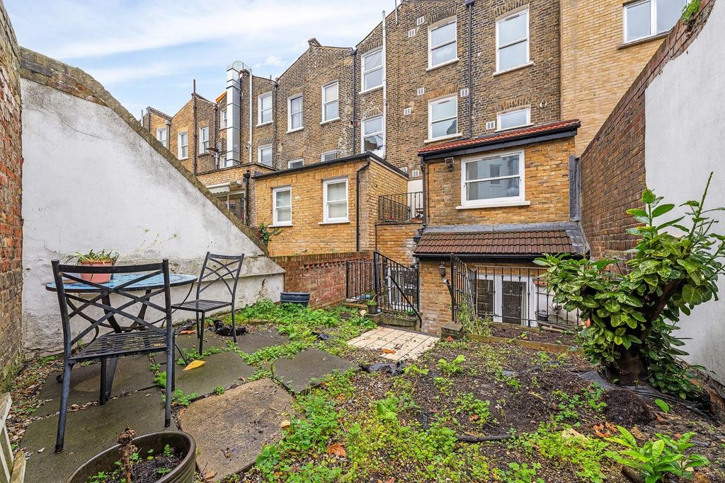 Property photo 3 of 15 Garden.Jpg