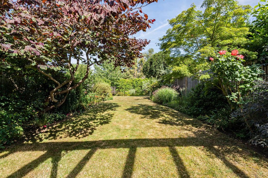 Property photo 3 of 23