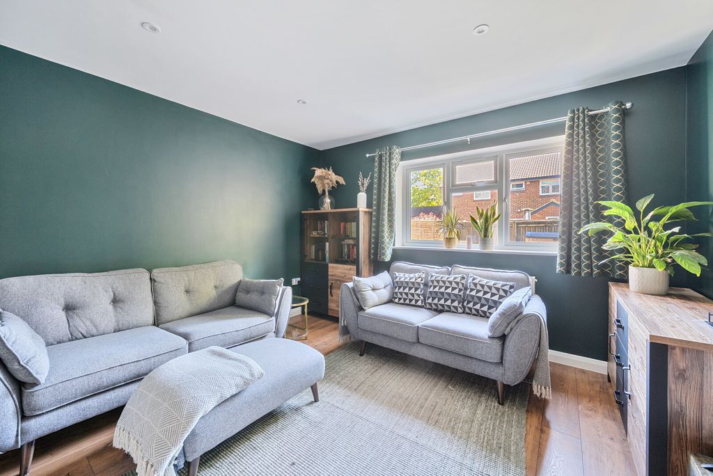 Property photo 2 of 18 1450534-28-69Ea44...
