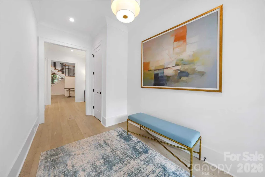 Property photo 3 of 44 <Alttext/>