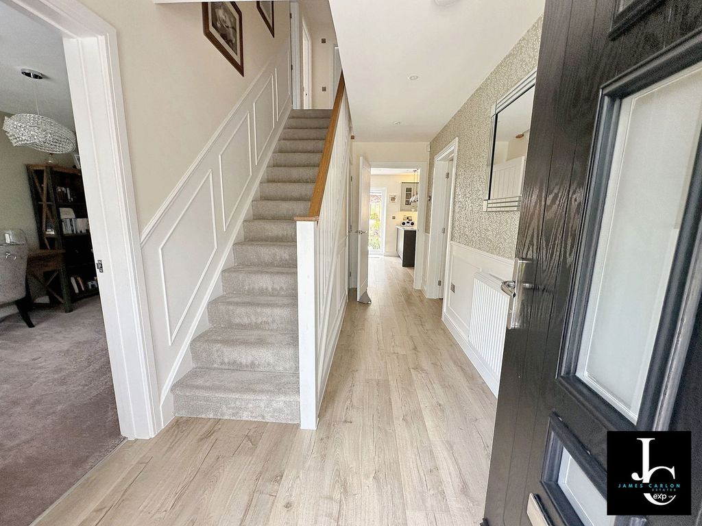 Property photo 2 of 26