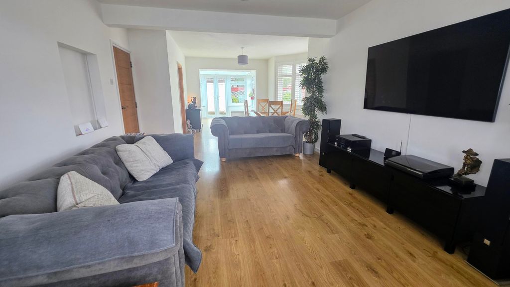 Property photo 2 of 29 Reception