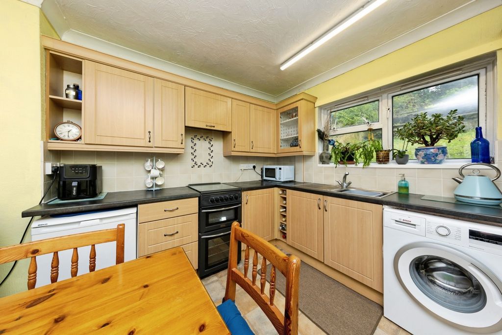 Property photo 2 of 18 Pbox-Img.Jpg