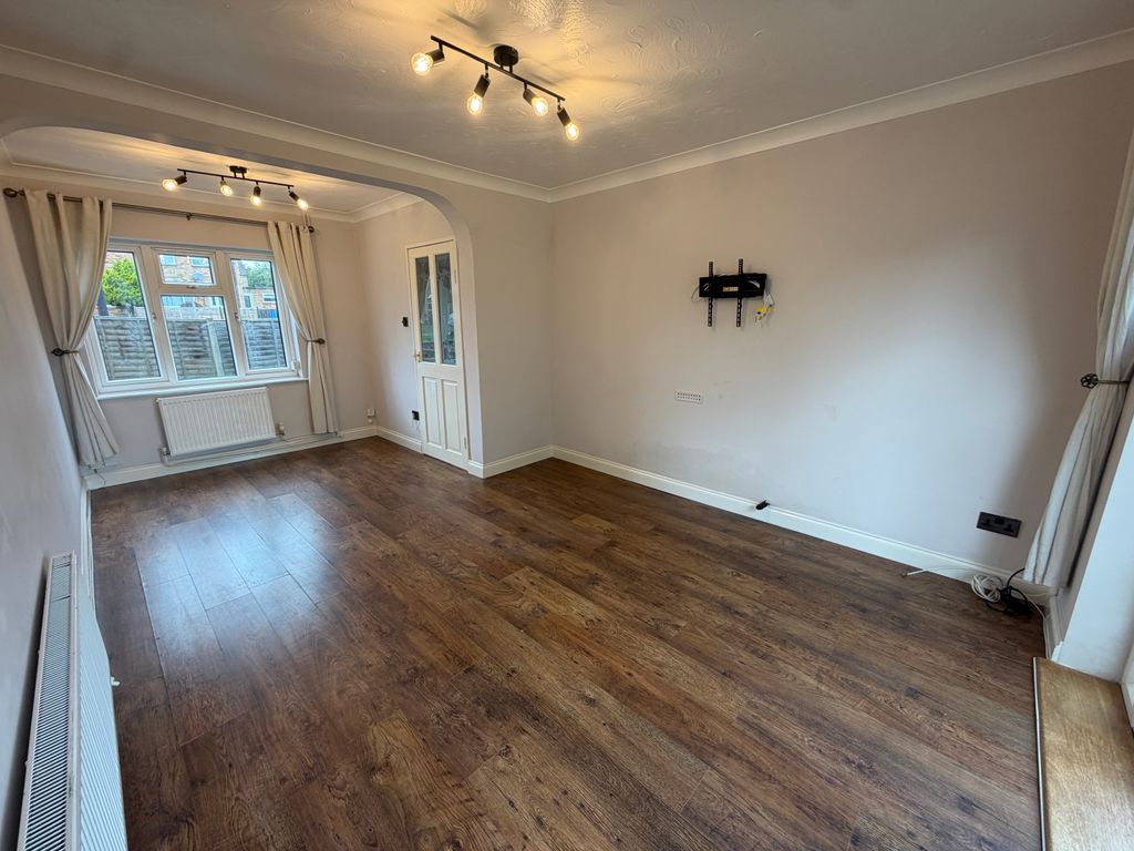 Property photo 2 of 12 Living Room