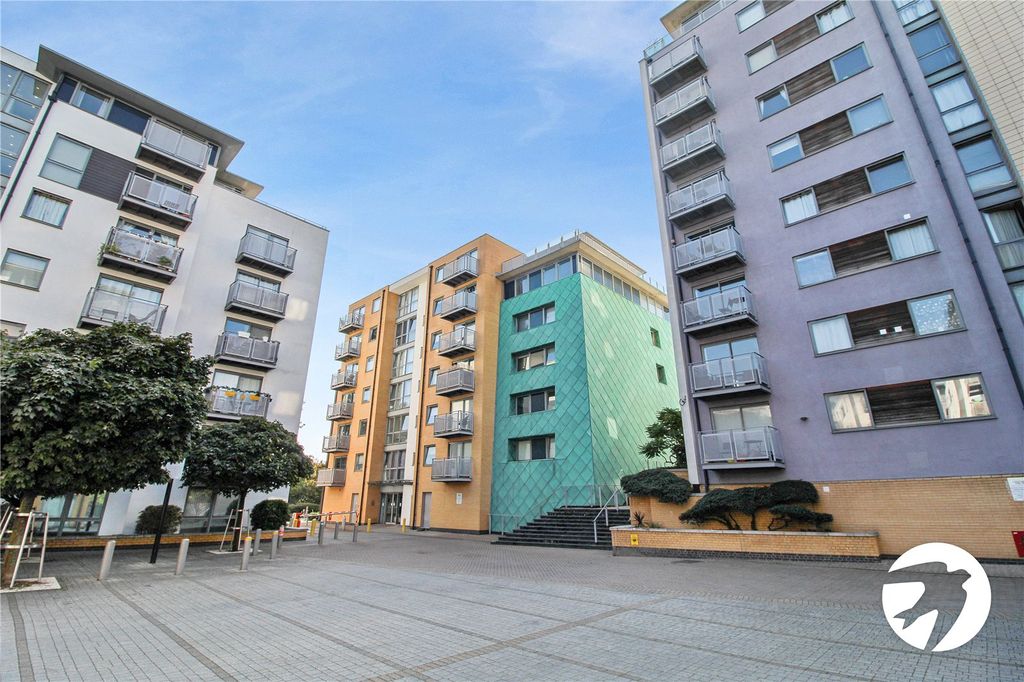 Property photo 1 of 13 External