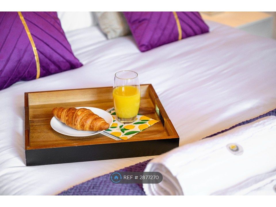 Property photo 2 of 35