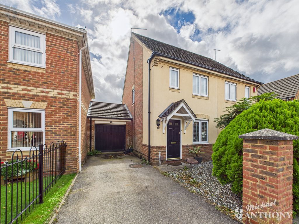 Property photo 1 of 14 Cam03852G0-Pr0419-Still003