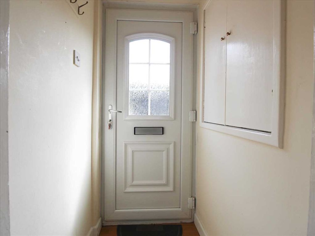 Property photo 2 of 9 Entrance Porch
